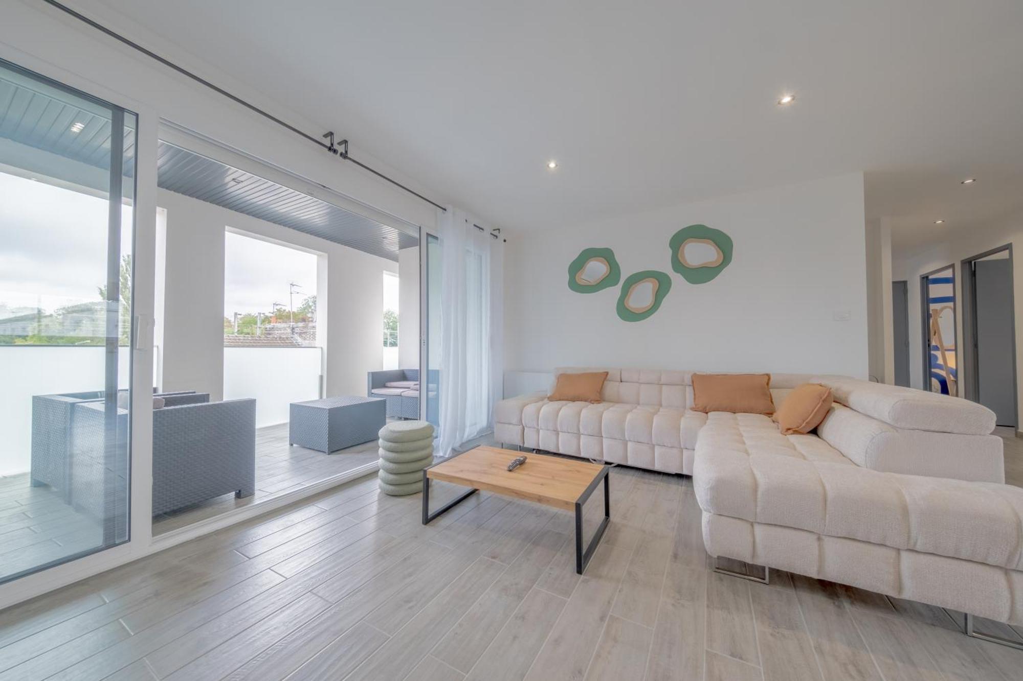 Le Trianon - Parking Prive Apartman Reims Kültér fotó