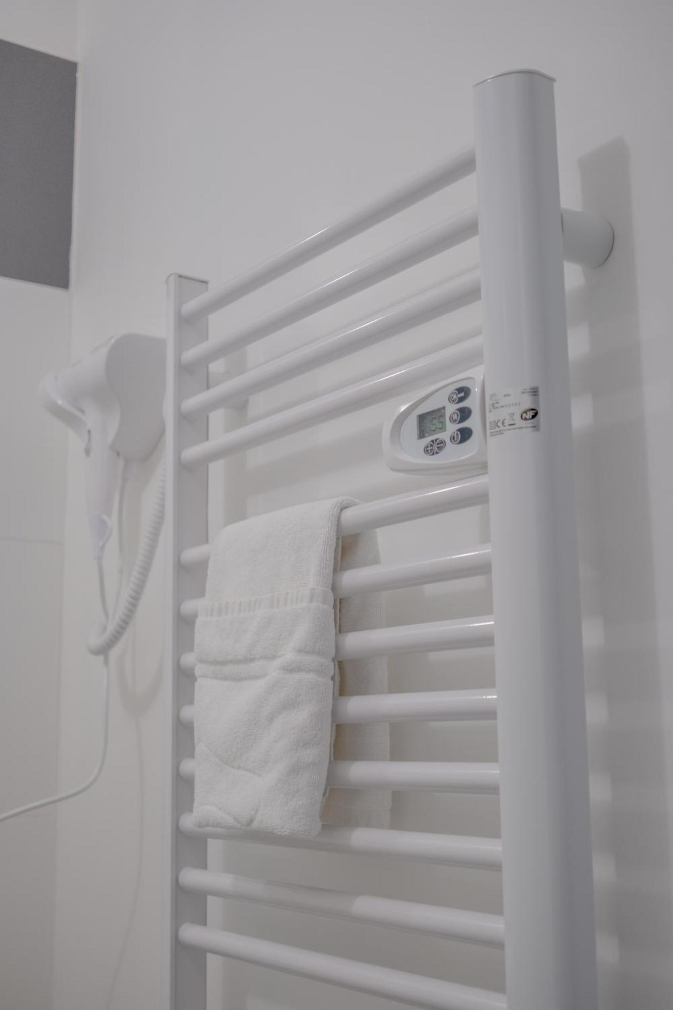 Le Trianon - Parking Prive Apartman Reims Kültér fotó